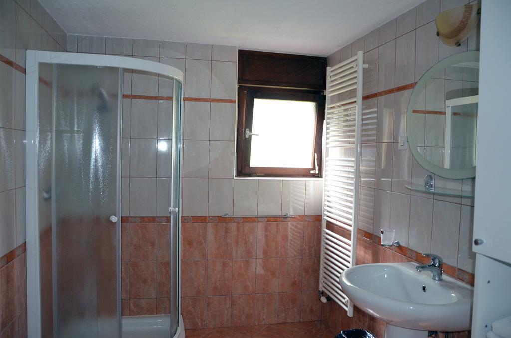 Apartman Lenardic *